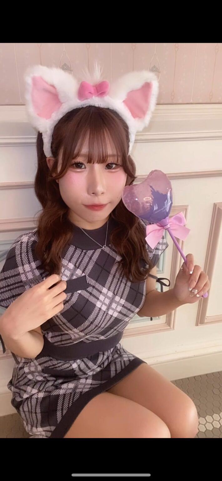 ももブログ 三連休🫶 - 逆いちゃキャバ 新橋 CLUB LOVEST ラベスト