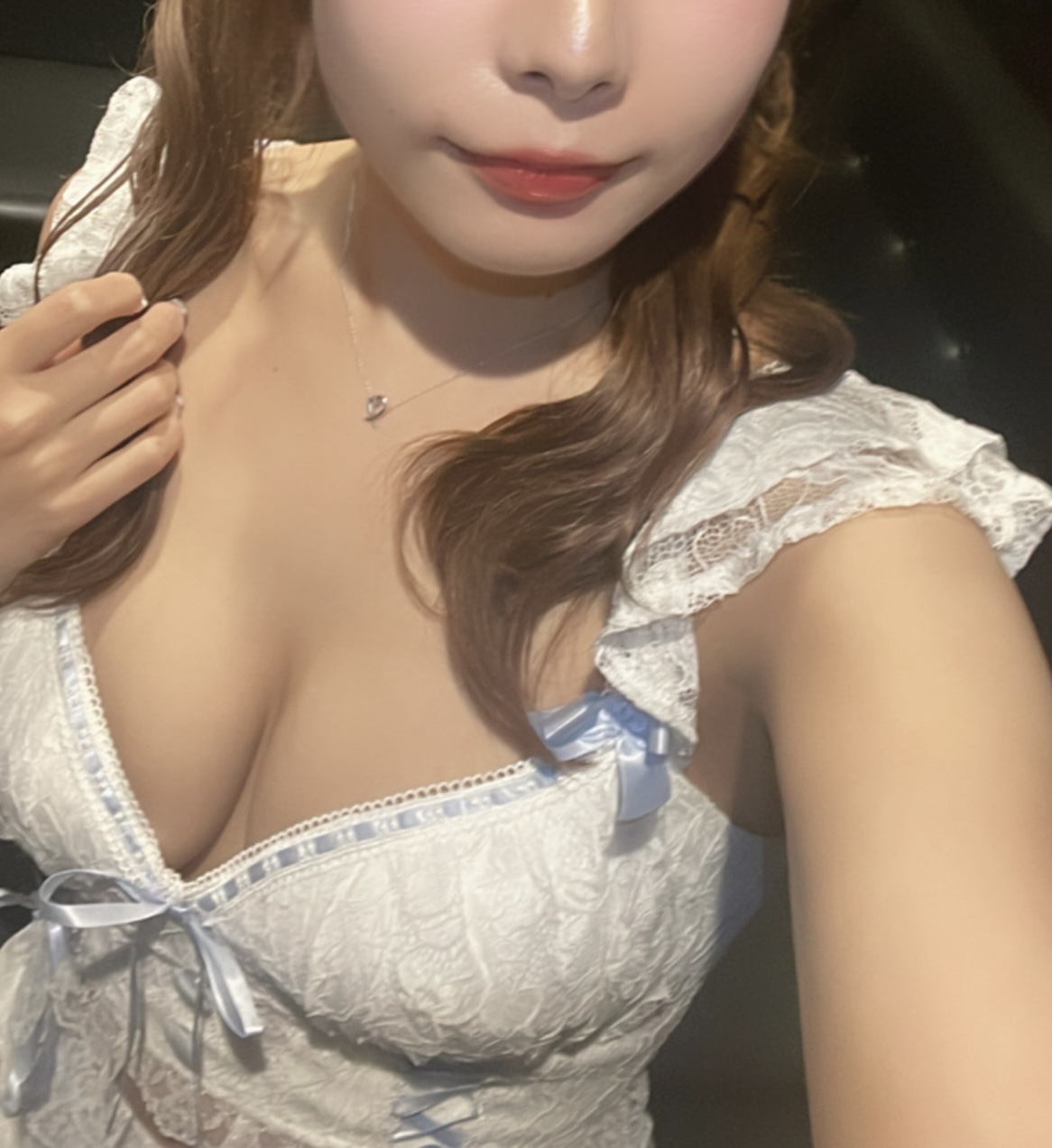 ももブログ 祝日❣️ - 逆いちゃキャバ 新橋 CLUB LOVEST ラベスト
