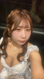 ももブログ ツインテール🎀