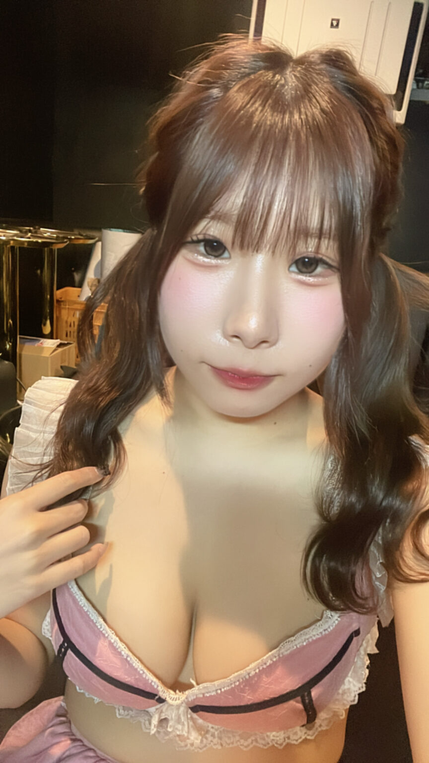 ももブログ 🎀 - 逆いちゃキャバ 新橋 CLUB LOVEST ラベスト