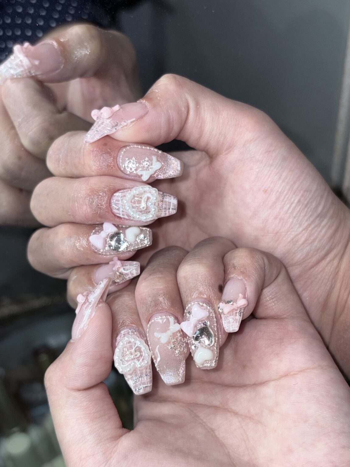 ももブログ にゅーねいる💅🏻🎀 - 逆いちゃキャバ 新橋 CLUB LOVEST ラベスト