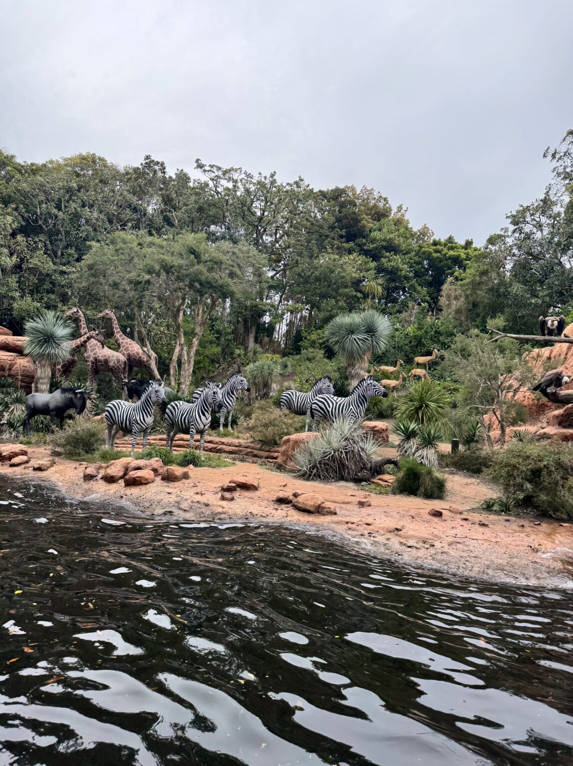 ディズニーいった^_^ - 逆いちゃキャバ 新橋 CLUB LOVEST ラベスト