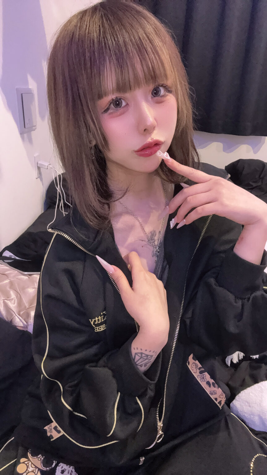 明日♥️♥️♥️ - 逆いちゃキャバ 新橋 CLUB LOVEST ラベスト